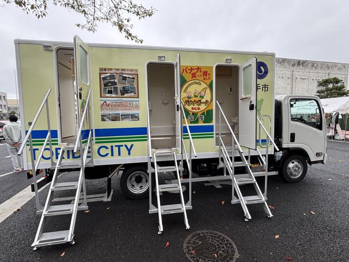 トイレトラック運転席側の写真