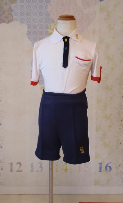男子夏の制服の写真