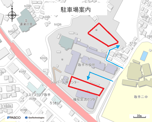 駐車場案内。駐車可能な場所が赤い枠で示されている