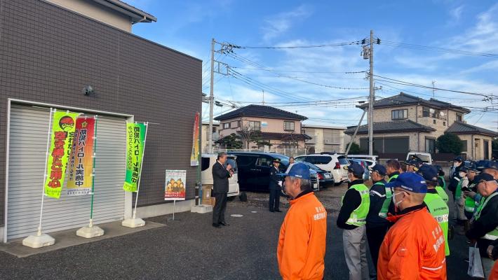 市長がキャンペーン参加者に対して挨拶をしている様子