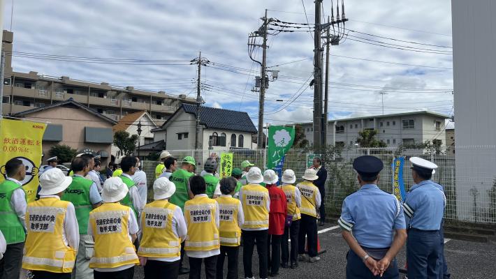出陣式で市長が挨拶する様子