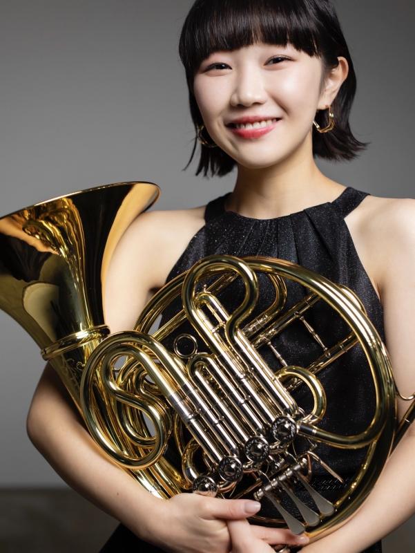 出演者の直田真潮氏の宣材写真です。