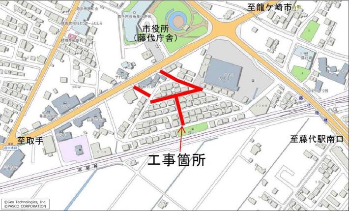 雨水排水整備工事の現場位置図。取手市役所藤代庁舎より南側の住宅地に工事箇所を示す赤線が引かれた地図。
