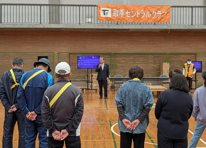 スポーツイベントにて挨拶をする市長