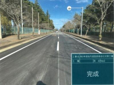 工事完了。560平米ほど舗装の打ち替えを行い、センターラインも引き直し、すっかりきれいになりました。
