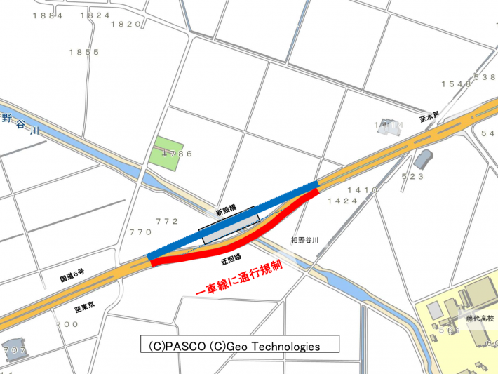 下り車線は新しく架設した橋を片側2車線で通行でき、上り車線については迂回路を片側2車線で通行できます。