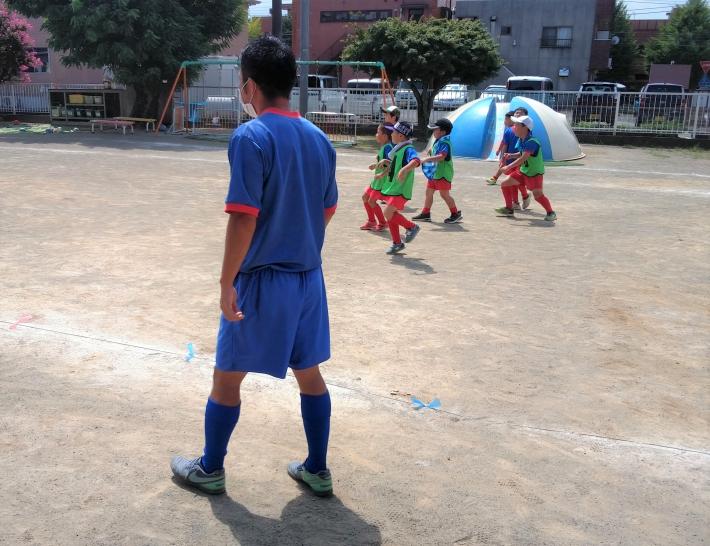 めぐみ幼稚園サッカー先生の写真