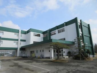 久賀小学校の校舎の外観