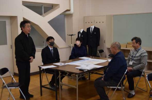 取手第二中学校の学校運営協議会の様子