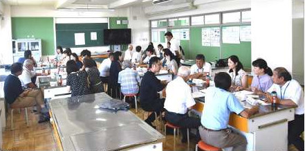 宮和田小学校の第2回学校運営協議会の様子