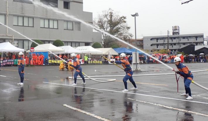 放水体形をとっている様子