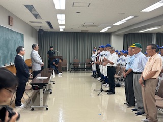 市長と教育長が決意表明を受けています
